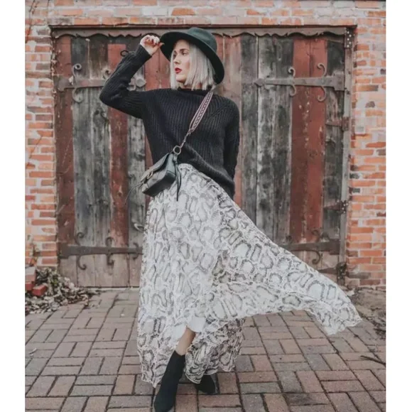 Snakeskin Animal Print Chiffon Sheer Maxi Skirt - Picture 8 of 10